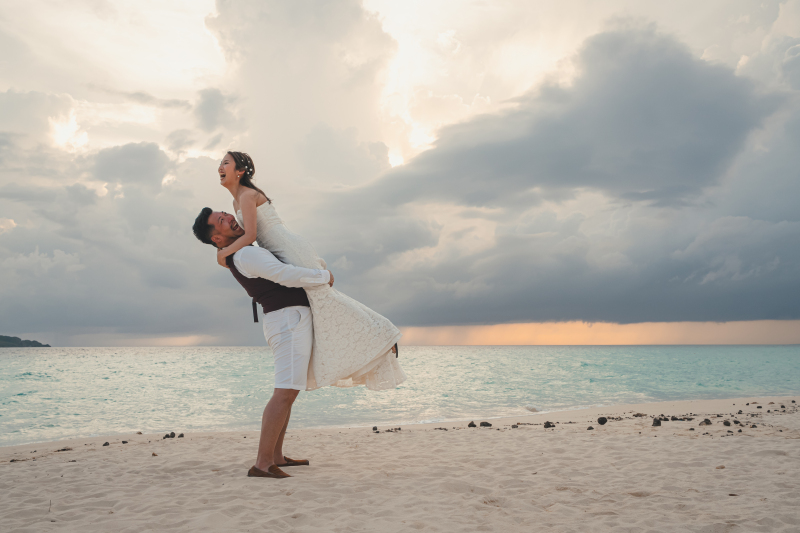 サンセットでお色直し