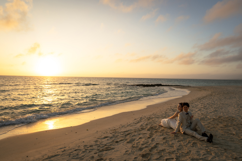 サンセットを贅沢に感じるお二人