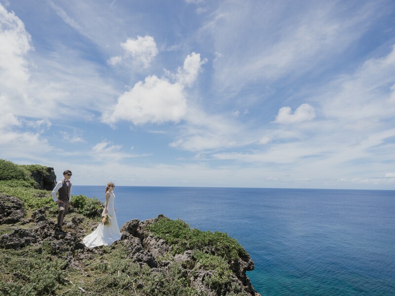 眼下に広がる透明な海