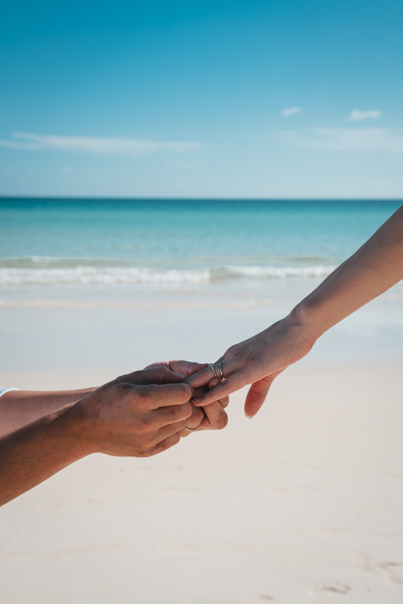 手元ショットも!