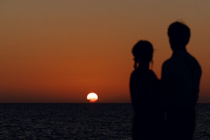 日が沈むまで。