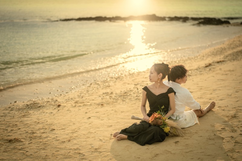 サンセットの浜辺で