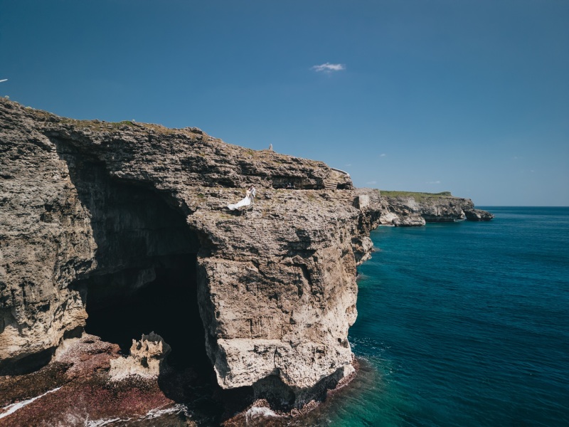 崖の淵に立つお二人♪