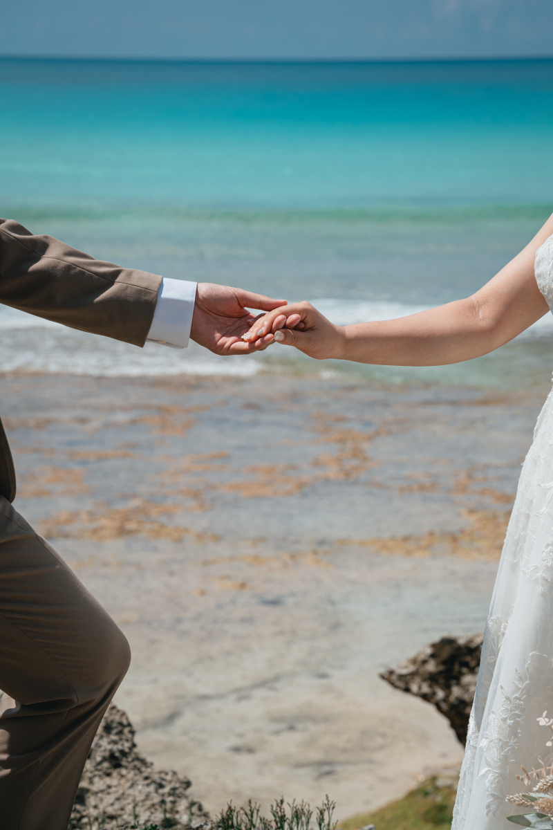 海をバックに手元ショット♪