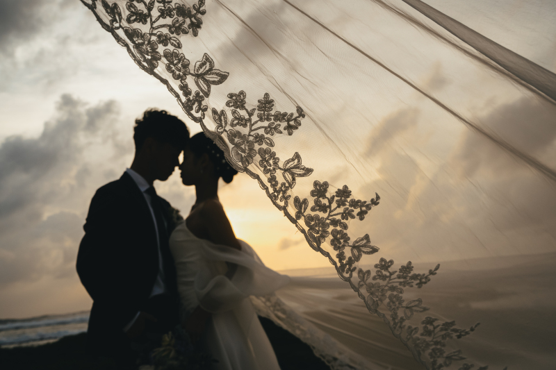 ベールとシルエット