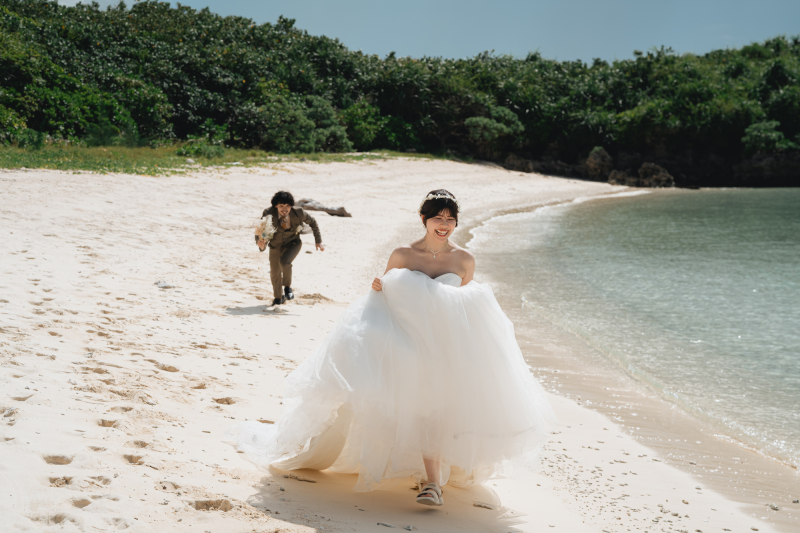 ラストはまた砂浜を駆ける楽しそうなお二人のシーン