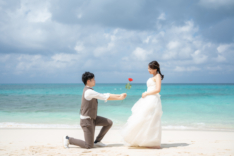 赤いバラでプロポーズ