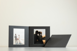 台紙写真（2カット）白または黒