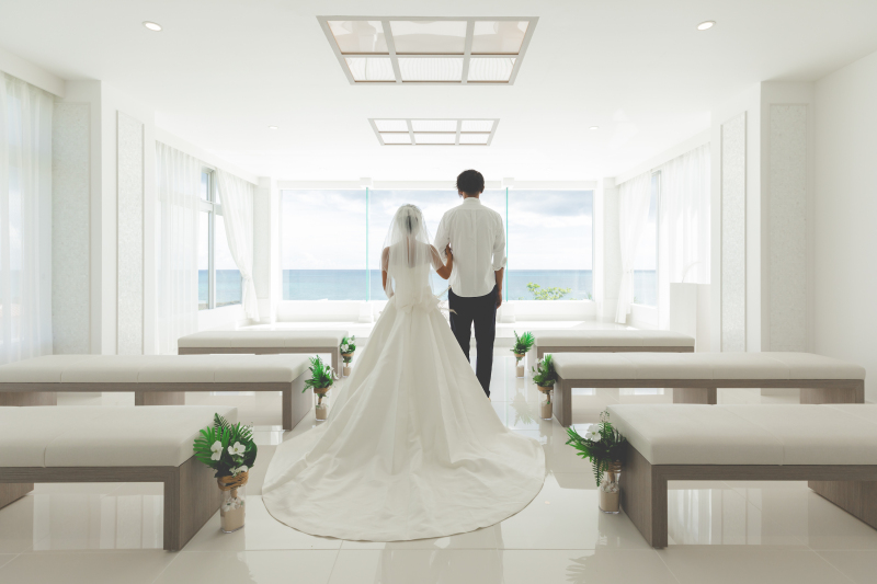 青い海に向かって入場♪ グッと来ますね！