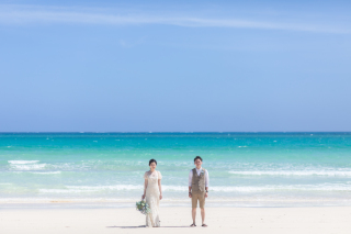 光り輝くエメラルドグリーン！