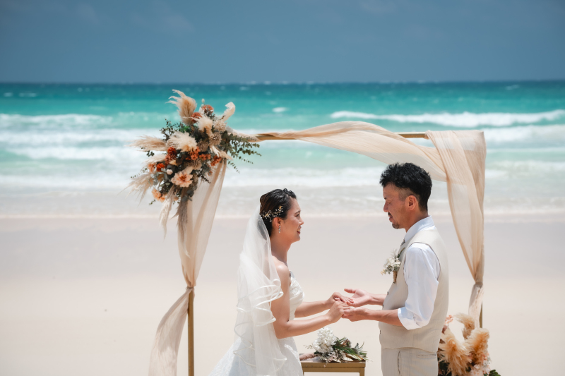 ☆アルバム付☆【感動のビーチウエディングフォト】《ドローン写真&動画付》ドレス・ヘアメイク・ブーケ全てコミ!<贅沢90分撮影>