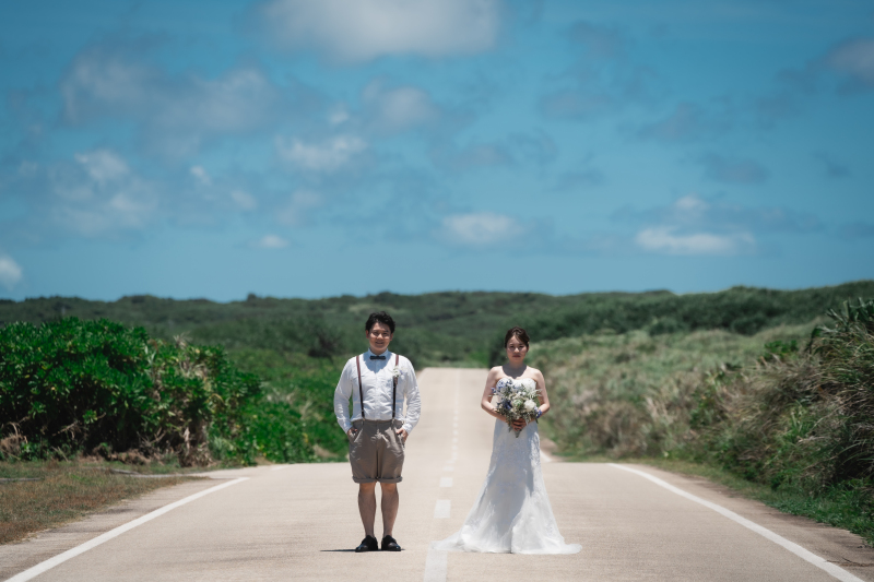 【青空ビーチ&東平安名崎】《2ロケともにドローン動画付》衣裳チェンジもOK<衣裳/美容/全データ/雨天安心保証>※土日同額