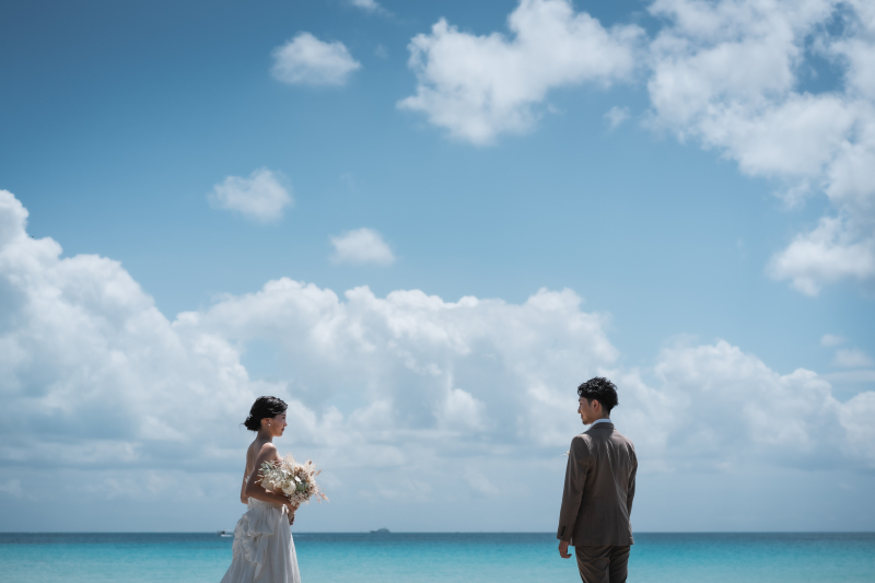 ☆アルバム付☆【青空ビーチ&サンセットフォト】《ドローン動画付&2着目ドレス無料》ヘアチェンジもプレゼント♪