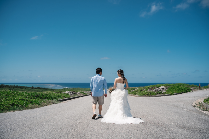 ☆ムービー付☆【青空ビーチ &ダイナミック崖フォト】《2ロケともにドローン撮影付!》ブーケ&衣裳チェンジも可能!