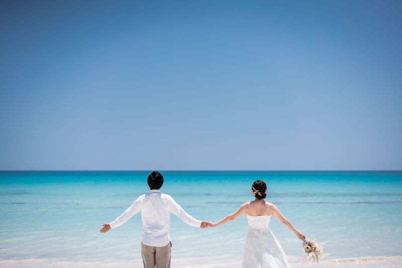 ★キャンペーン♪★【青空ビーチ&サンセットフォト】《ドローン動画付&2着目ドレス無料》ヘアチェンジもプレゼント!