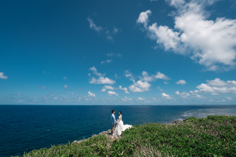 ☆ムービー付☆【青空ビーチ &ダイナミック崖フォト】《2ロケともにドローン撮影付!》ブーケ&衣裳チェンジも可能!