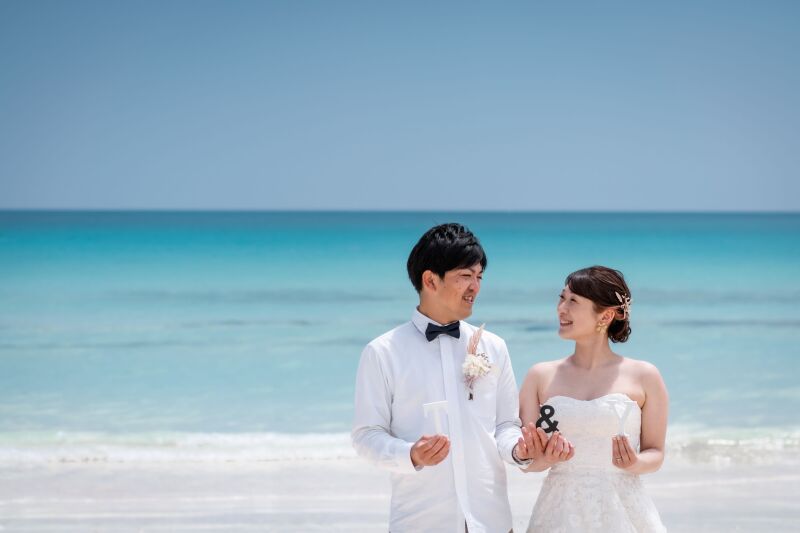 ☆アルバム付☆【青空ビーチフォト】《ドローン写真&動画付》衣裳+メイク全てコミ!