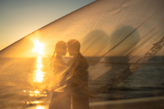 【4月〜撮影】ビーチ＆サンセット｜2着目ドレス無料＆ドローン写真&動画撮影付！<衣裳/美容/全データ/雨天安心保証>※土日同額