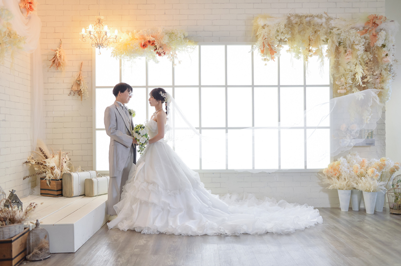 光に包まれて誓う瞬間