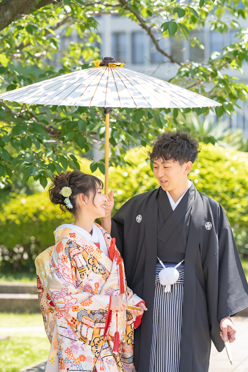 和傘の下、ふたりだけの世界