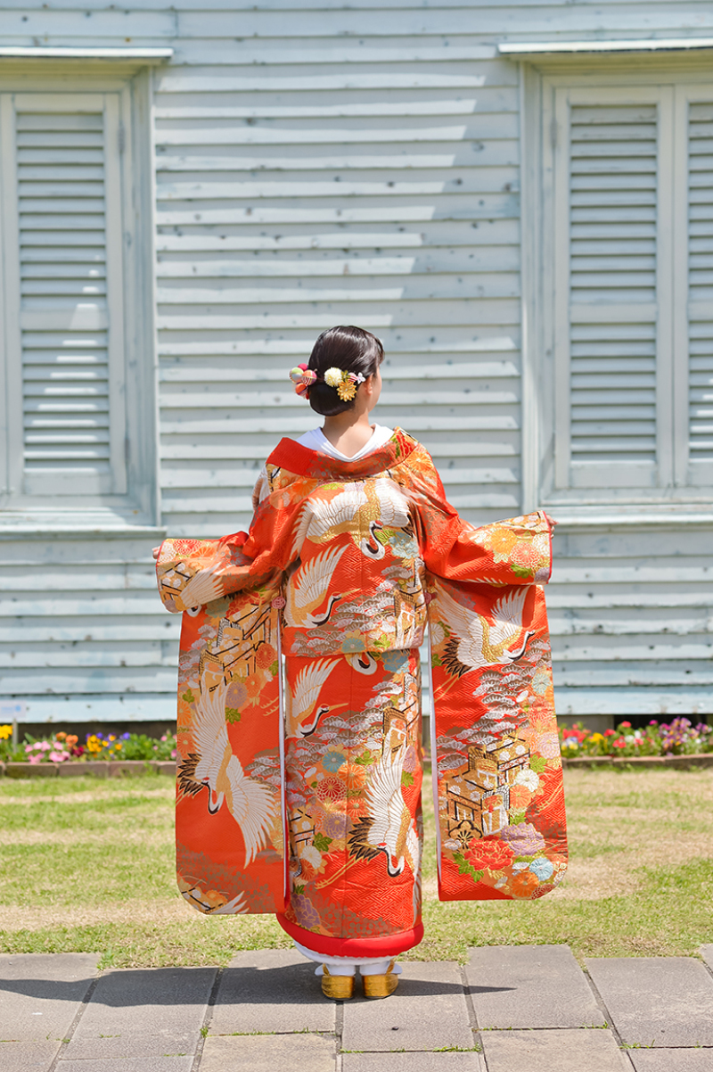 彩り咲く後ろ姿