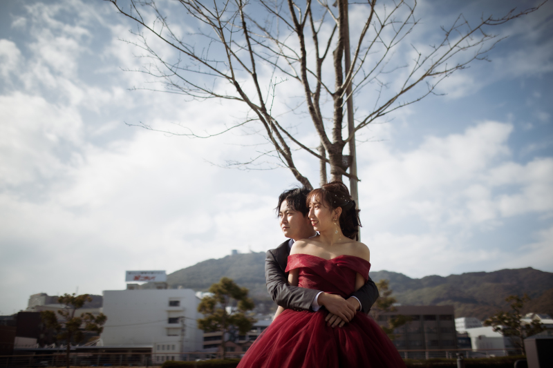 青空に映える、ボルドードレス