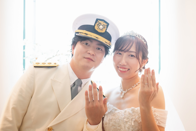 指輪と笑顔を残す一枚