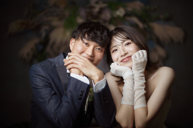光と花に包まれる、スタジオフォトウェディング