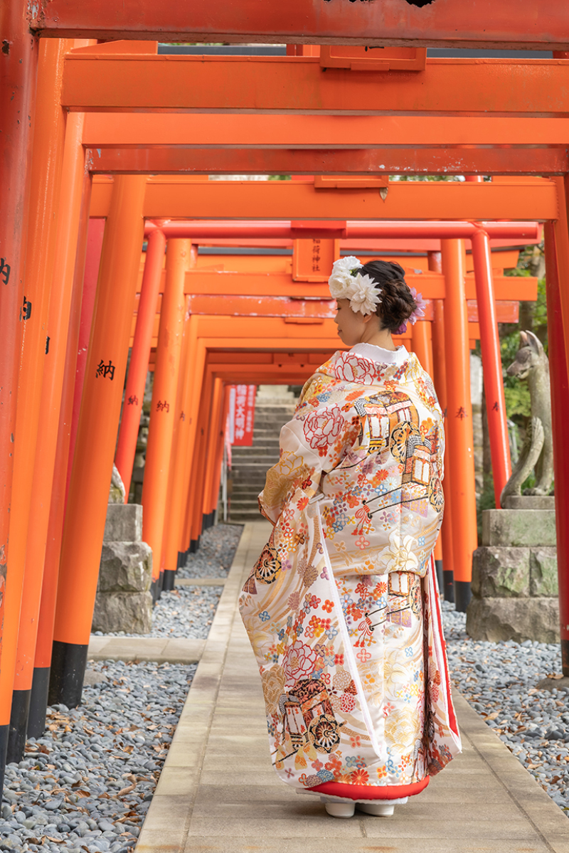 凛と、艶やかに。