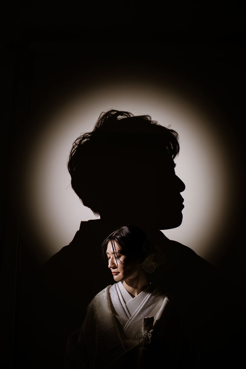 影と光が描く二人の物語