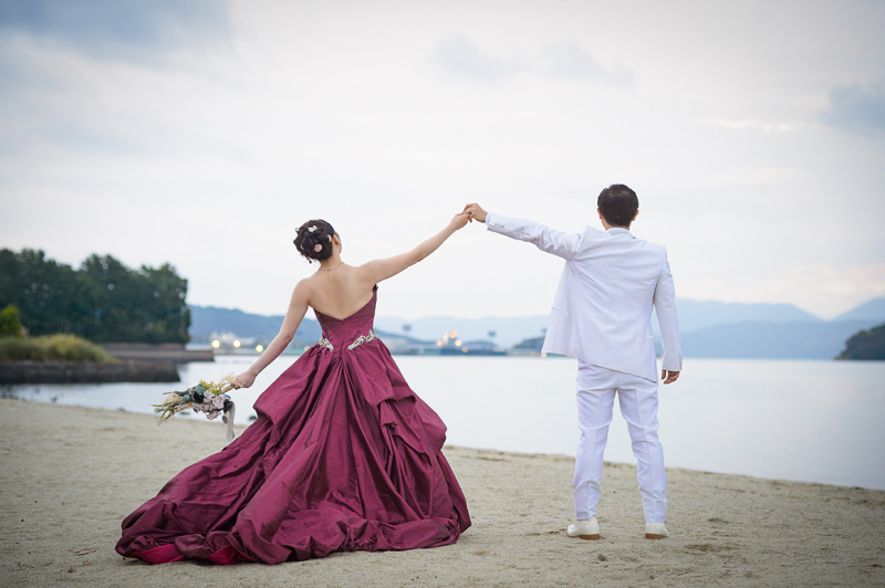 背中に咲くボルドーロマンス♡