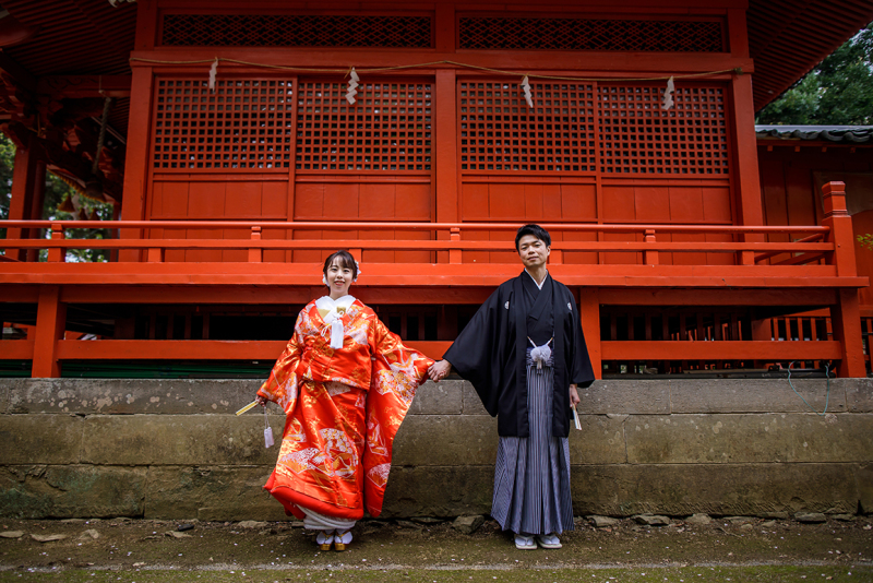 朱の社で結ぶ絆