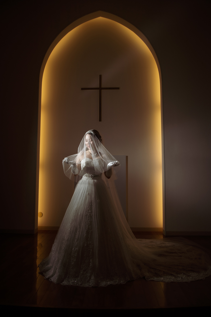 光に包まれて、誓いの瞬間を。