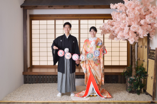 幸せの門出、華やかに