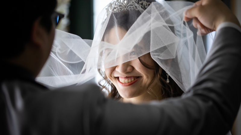 ベールの向こうに広がる未来