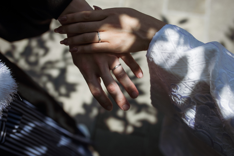 手をつなぐ約束