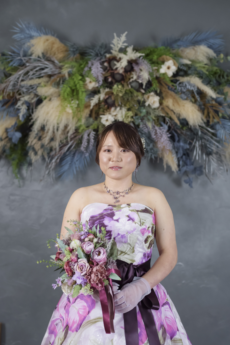 花柄ドレスで華やかに