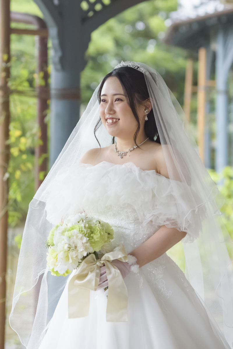 花嫁様の笑顔が輝く一枚