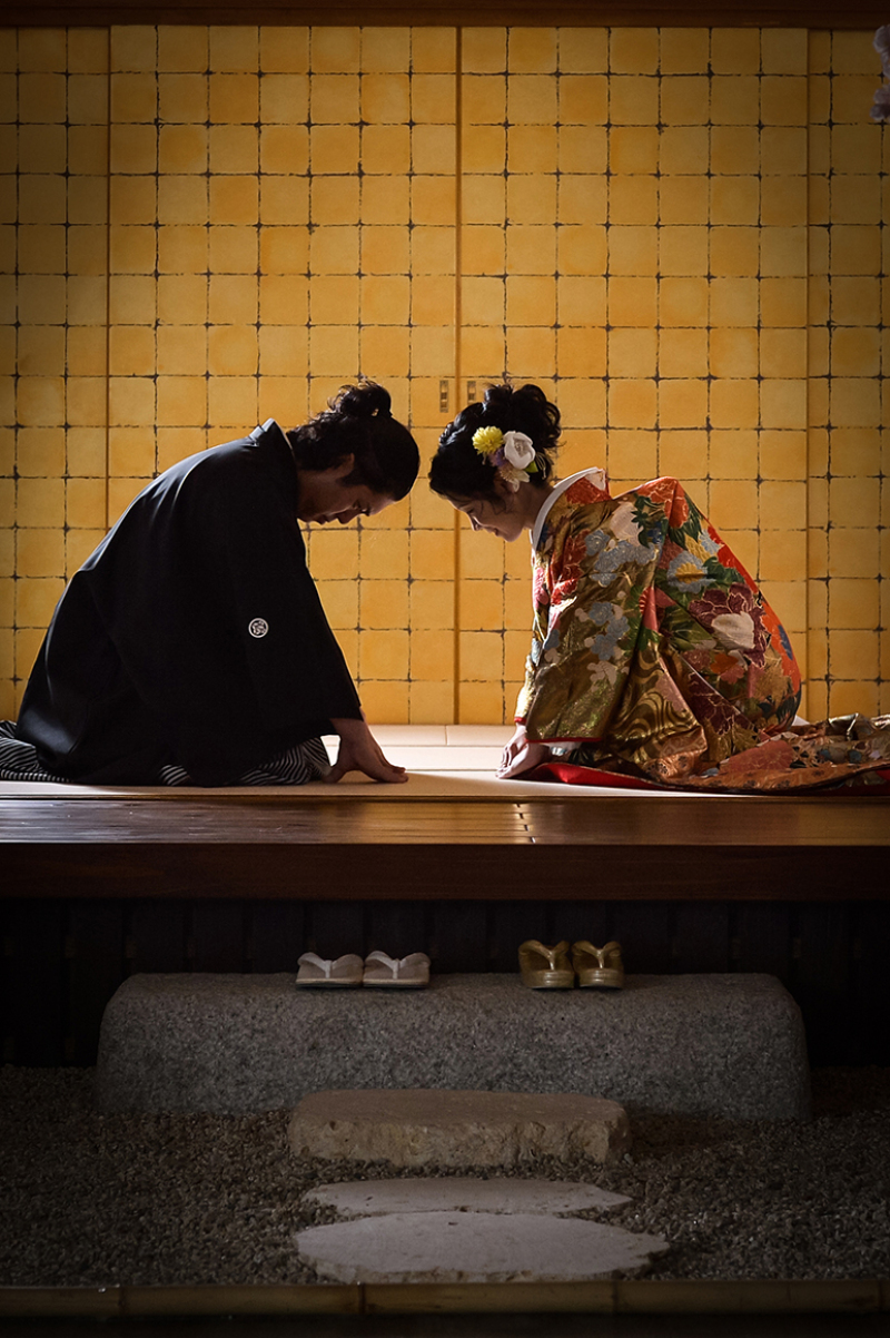 伝統美に包まれた夫婦の誓い