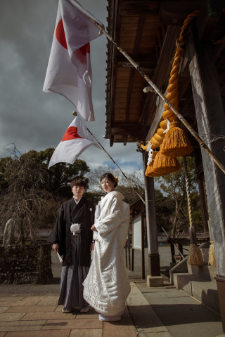 神前で誓うふたりの絆