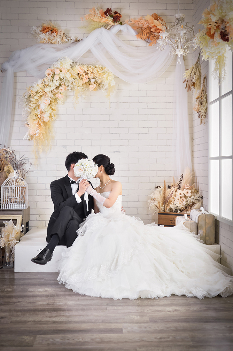 ブーケの向こうにキスを忍ばせて