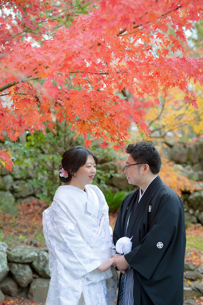 紅葉の下で誓う永遠