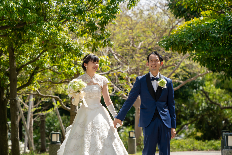 手をつないで歩く、やさしい時間