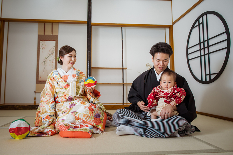 【白無垢・色打掛】和装２着　屋内庭園 – スタジオプラン　/　和装2点・着付ヘアメイク・髪飾りアクセサリー・台紙・レタッチ込み