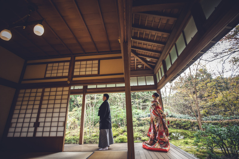 部屋の中で雰囲気のある和室を借りて撮影