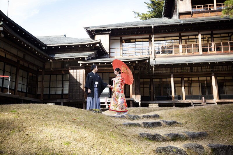 重要文化財の前でのお写真