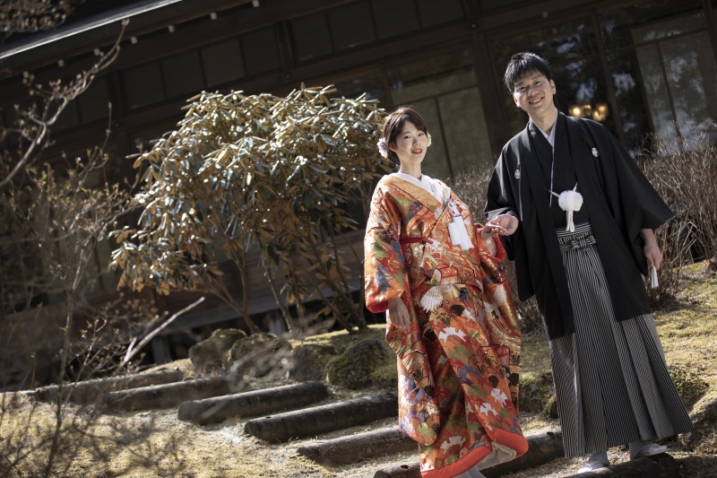田母沢御用邸の庭園内で…