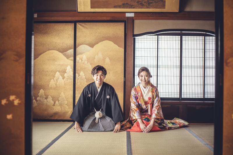 ロケ2ヶ所（掬翠苑と若竹の杜）とスタジオで撮影する特別プラン♪衣裳2着（差額無し）・美容・撮影データ200カット付き