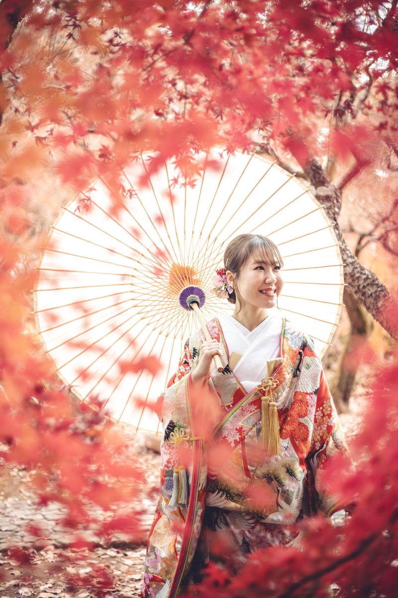 お得♪ 和装紅葉 お好きな衣装2着(衣装差額無し)日本庭園ロケ スタジオ撮影あり 200カットレタッチ済み付 115,000円