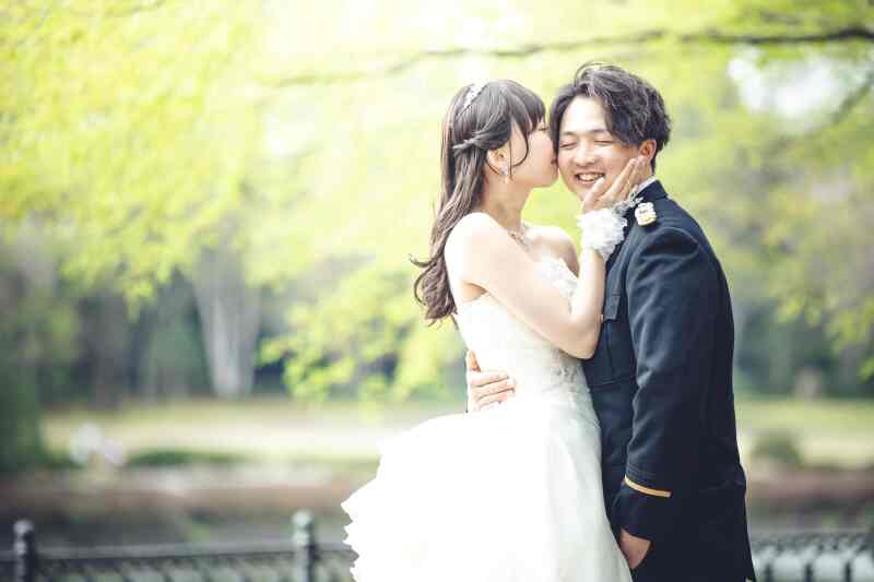 洋装１着プラン♡お好きなドレスが選べます　新緑の中で撮影
